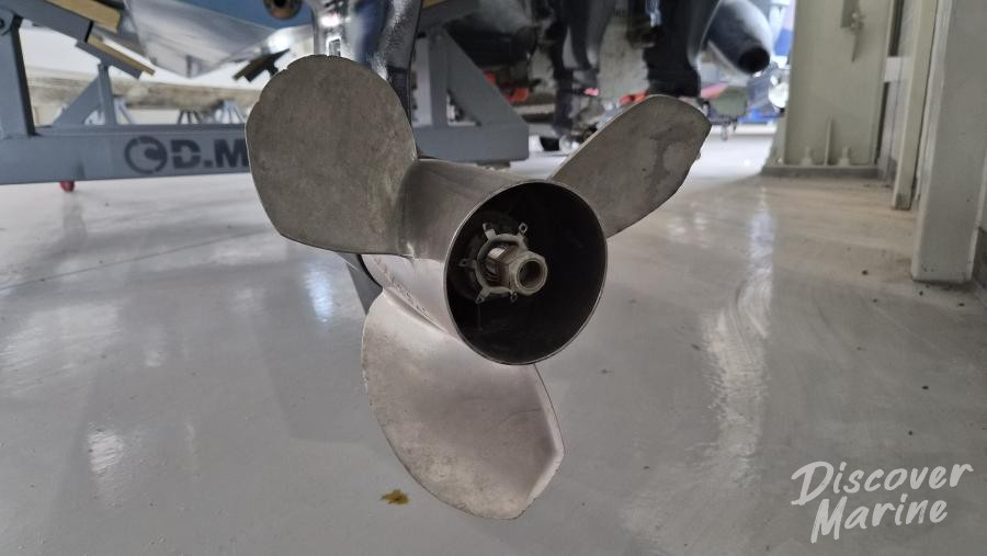 베이라이너 카프리