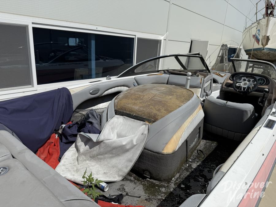 미상(분홍 모터보트)