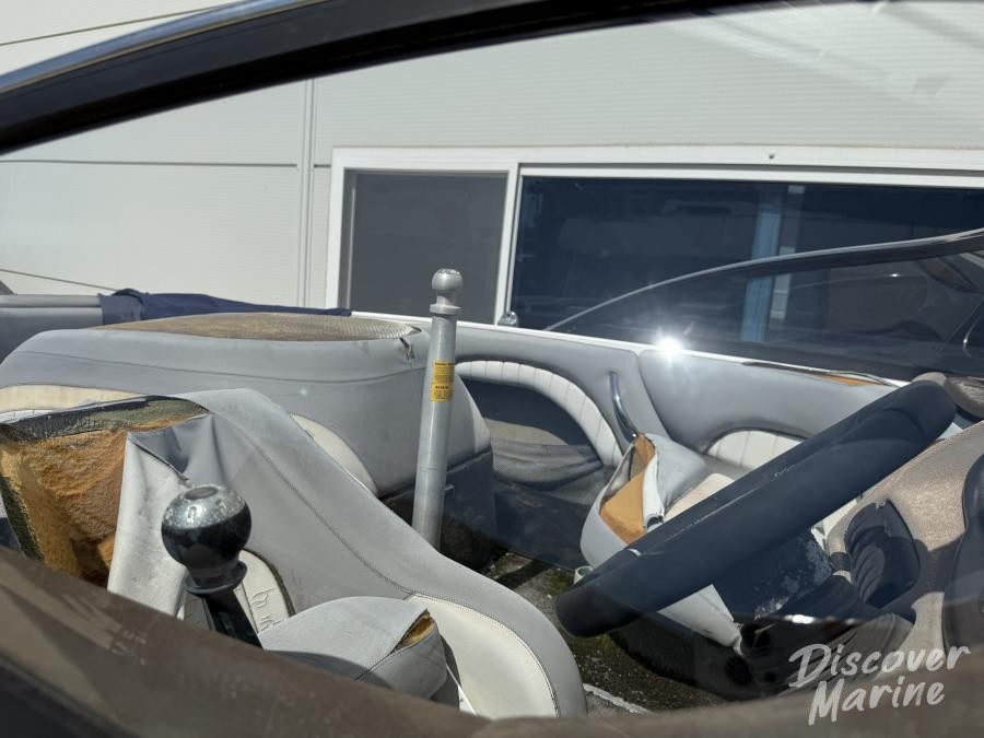 미상(분홍 모터보트)