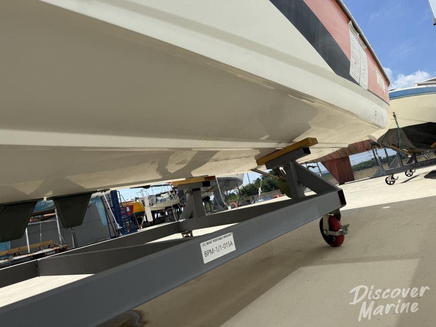 미상(분홍 모터보트)