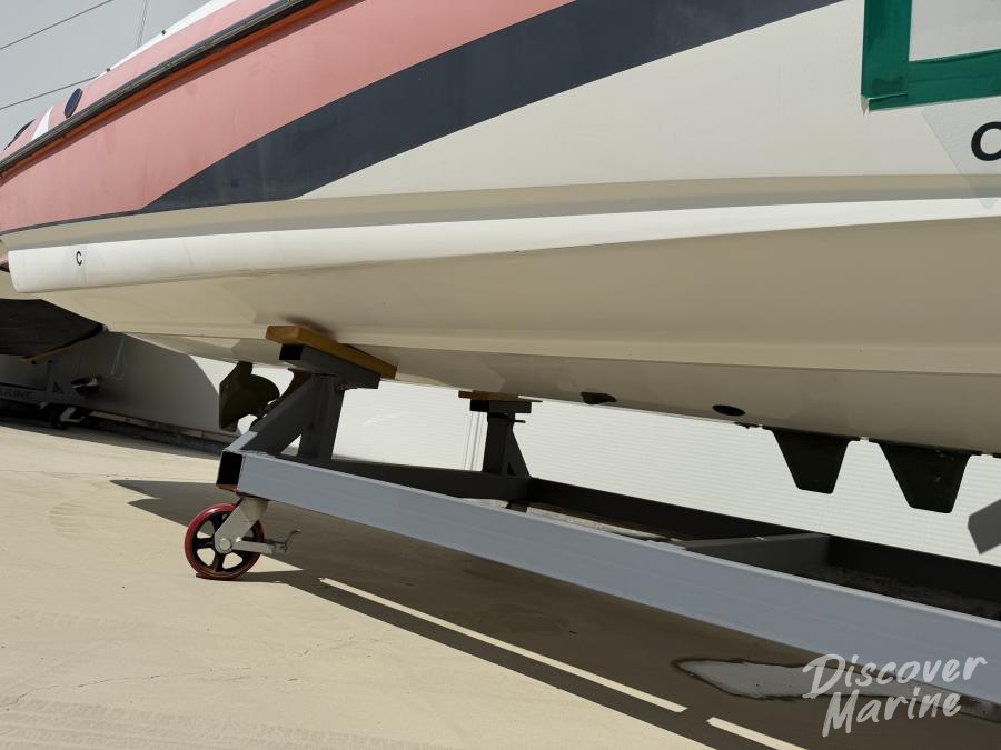 미상(분홍 모터보트)