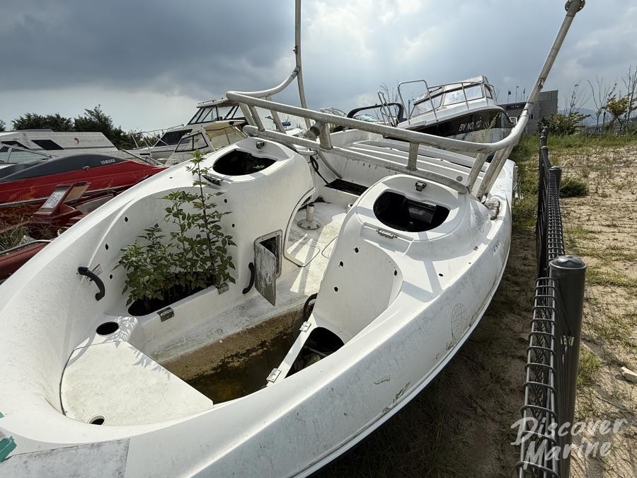 미상 (모터보트 흰빨)